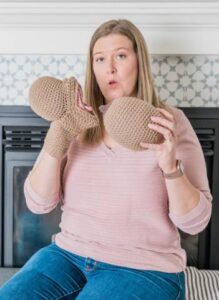 Anna teaching an in-person breastfeeding basics class